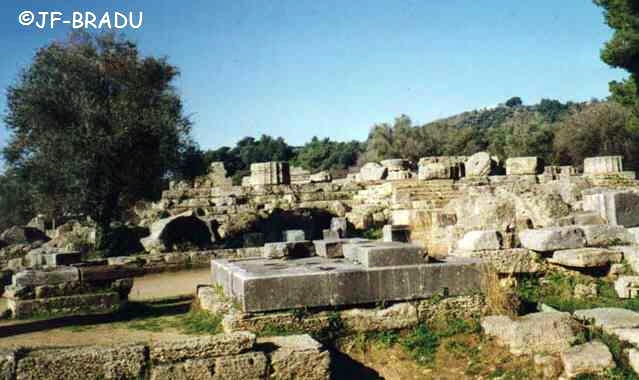 templezeus.jpg (53627 octets)
